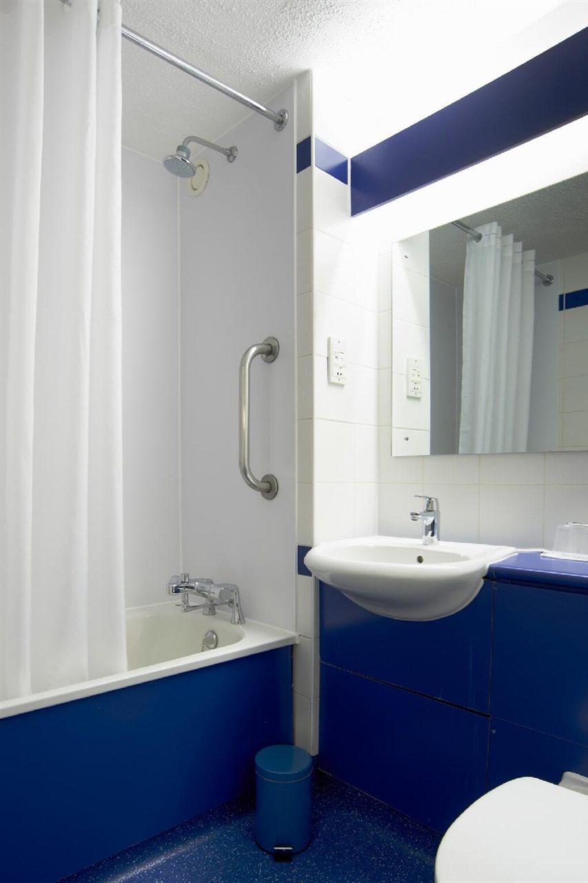 Travelodge Ayr Bagian luar foto